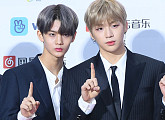 [BZ포토] 워너원 배진영-강다니엘, '막상막하 잘생김 대결'