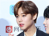 [BZ포토] 워너원 박지훈, 아련한 눈빛 '하트는 덤'