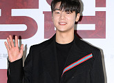 [BZ포토] 강민혁, 여심 흔드는 손짓