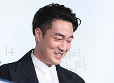 [BZ포토] 소지섭, '내가 웃는게 웃는게 아니야'