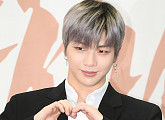 [BZ포토] 워너원 강다니엘, '이러니 안 반하나'