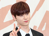 [BZ포토] 워너원 황민현, 애교 장착 '귀엽게 브이'