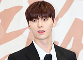 [BZ포토] 워너원 황민현, 빈틈없는 잘생김