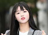[BZ포토] 오마이걸 유아, '인형인가봐'