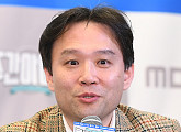 [BZ포토] '주간아' 조범 센터장, "신ㆍ구아이돌 아우르는 방송 되도록"