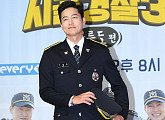 [BZ포토] 이정진, 경찰서 찾아가고 싶은 너무 멋진 경찰