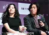 [BZ포토] 이창동 감독, 신예 전종서 "베테랑도 해내기 어려운 장면 소화해" 극찬