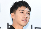 [BZ포토] 이승기, '더 멋있어졌죠~'