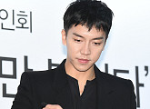 [BZ포토] 이승기, '사인도 각 살려서~'