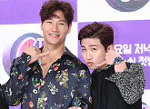 [BZ포토] 김종국-유세윤, '연인처럼 다정하게'