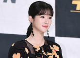 [BZ포토] 서예지, 오늘은 묶은 머리 '단발 드라마로 확인해주세요'