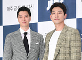 [BZ포토] 이동건-정지훈, '상두야 학교 가자' 이후 15년 만에 재회