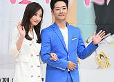 [BZ포토] 이인혜-알렉스, 시선 강탈 '화사한 커플룩'