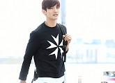 [BZ포토] 동방신기 최강창민, 공항에서 나홀로 런웨이