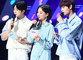 [BZ포토] 제노-예은-용국, '더 쇼' 비주얼 MC삼인방