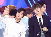 [BZ포토] 워너원 박지훈-옹성우, 꿀 떨어지는 눈빛