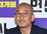 [BZ포토] 이준익, 작품은 감독만의 것이 아냐 "배우에게 디렉션 하지 않아"