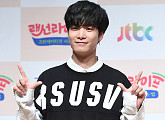 [BZ포토] 뉴이스트W JR, '랜선라이프'로 초대해요