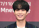 [BZ포토] 뉴이스트W JR, 하트 요정
