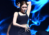 [BZ포토] 청하, 무대 꽉 채우는 댄싱머신