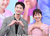 [BZ포토] 지현우-이시영, '사생결단 로맨스' 역대급 돌+아이 커플