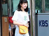 [BZ포토] 여자친구 예린, '야무진 표정으로 출근해요'