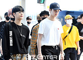 [BZ포토] 워너원 이대휘-라이관린, '우리만 따라와~'