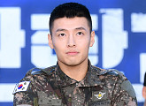 [BZ포토] 강하늘, 각 잡힌 자세