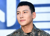 [BZ포토] 지창욱, '군입대 딱 1년 된 오늘'