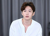 [BZ포토] 비투비 이창섭, '연기모드 표정으로 변신'