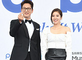 [BZ포토] '2018 소리바다 어워즈' 한석준-손담비, '명품 진행 기대해주세요'