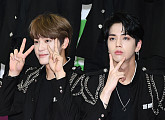 [BZ포토] 더보이즈 주학년-영훈, 잘생김 대결 중