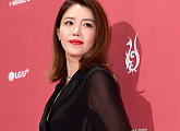 [BZ포토] 'SDA 2018' 채정안, 시선 강탈 '강렬한 레드립'