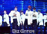 [BZ포토] 더보이즈, '멋짐이 폴폴~'