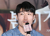 [BZ포토] '봄이가도' 진청하 감독