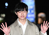 [BZ포토] 윤찬영, '서른이지만 열일곱입니다' 안녕~