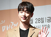 '제3의 매력' 서강준 "3살 연상 이솜에게 먼저 말 놓자고 해"