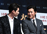 [BZ포토] 현빈-장동건, '이렇게 훈훈한 투샷이라니'