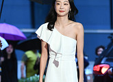 [BZ포토] 김다미, 직각 어깨 돋보이는 원오프숄더