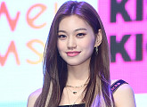 위키미키 도연 "수록곡 'Daer.' 들으며 멤버들 눈물 흘려"