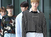 [BZ포토] 워너원 강다니엘, '나만 따라와~'