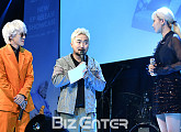 [BZ포토] 유병재, '마이크가 너무 아쉽네요~'