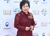 [BZ포토] 성우 이경자, '2018 대한민국 대중문화예술상' 대통령표창 수상