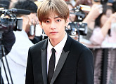 [BZ포토] 방탄소년단 뷔, '눈빛으로 말해요'