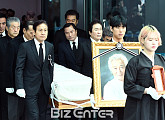[BZ포토] 고 신성일 발인 엄수 '별들의 고향으로'
