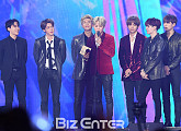 [BZ포토] 방탄소년단, '2018 MGA'서 5관왕 영예