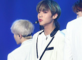 [BZ포토] 워너원 박지훈, 입술이 포인트
