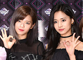 [BZ포토] 트와이스 정연-쯔위, '무조건 예스'