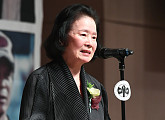 [BZ포토] 윤정희, 제38회 영평상 '공로영화인상' 수상