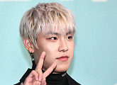 [BZ포토] 워너원 박우진, 개구진 브이